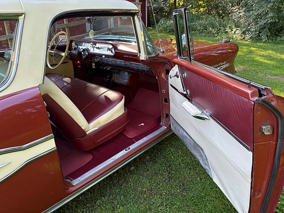 Pontiac Star Chief Safari 21 of 25