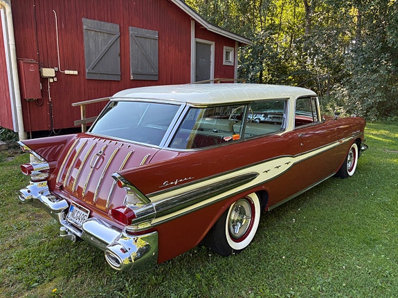 Pontiac Star Chief Safari 7 of 25