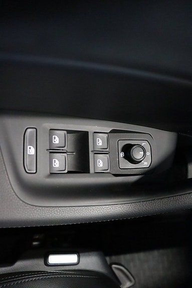 Volkswagen Passat 24 of 30