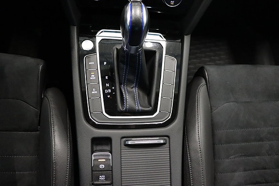 Volkswagen Passat 25 of 30