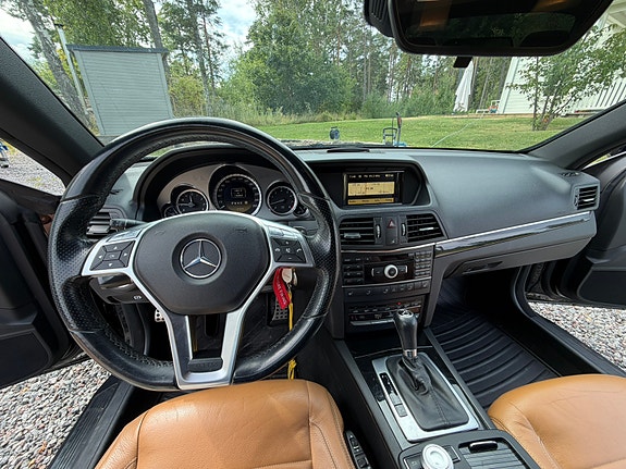 Mercedes-Benz E250 2 of 8