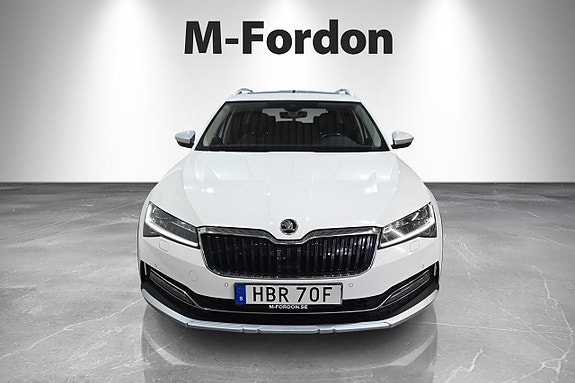 Skoda Superb Scout 2 of 22