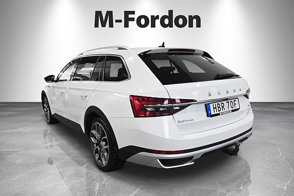 Skoda Superb Scout 3 of 22