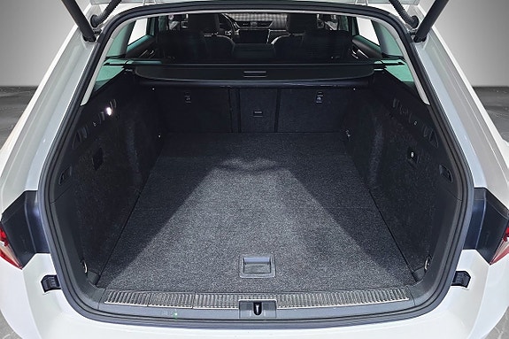Skoda Superb Scout 6 of 22