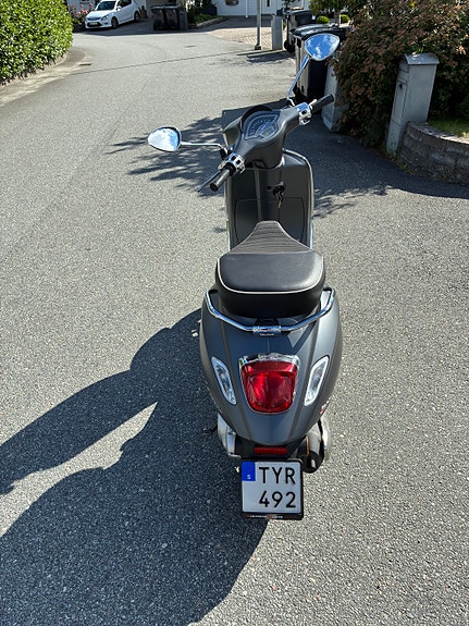 Piaggio Vespa Primavera Sprint 4 of 5