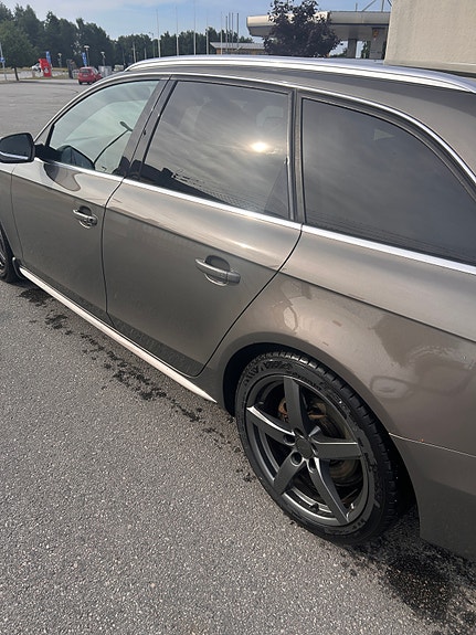 Audi A4 4 of 5