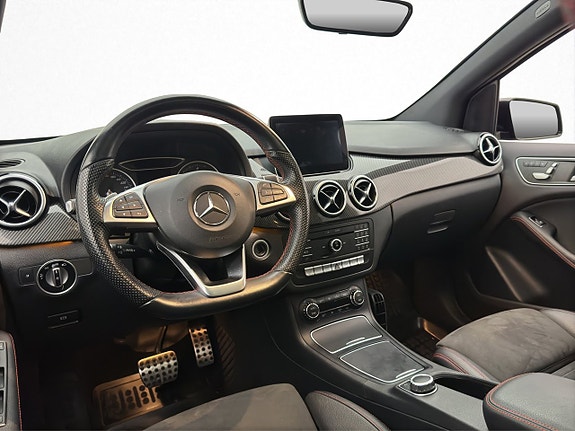 Mercedes-Benz B200 d 14 of 30