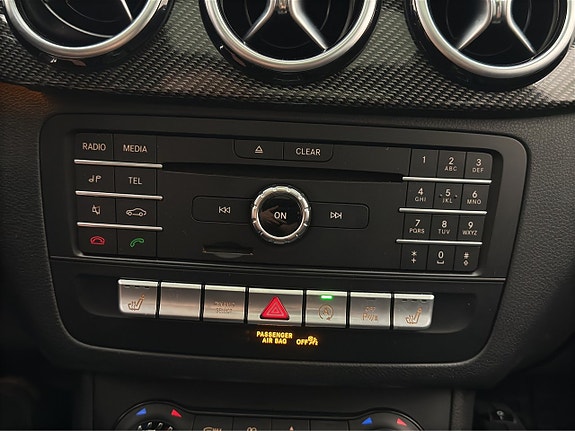 Mercedes-Benz B200 d 25 of 30