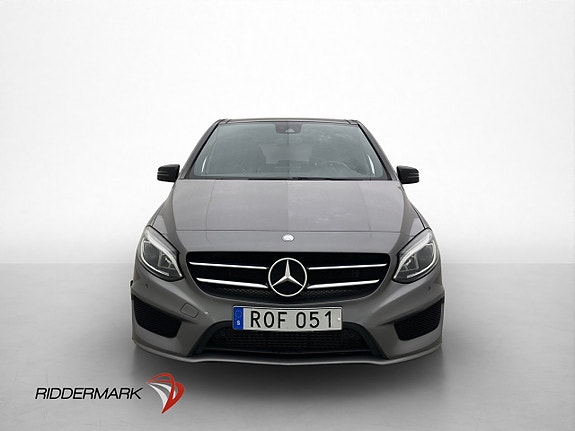 Mercedes-Benz B200 d 2 of 30