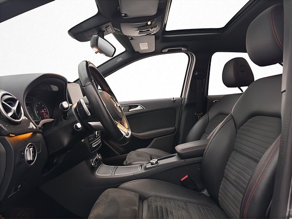 Mercedes-Benz B200 d 12 of 30