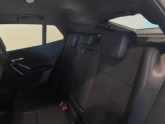 BMW iX2 11 of 17