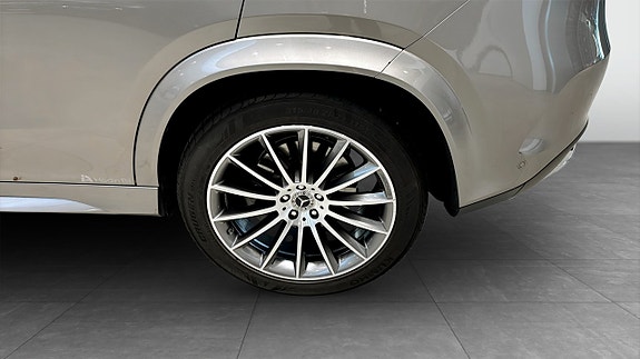 Mercedes-Benz GLE300 d 9 of 26