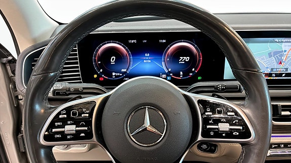 Mercedes-Benz GLE300 d 18 of 26
