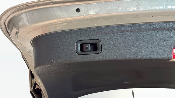 Mercedes-Benz GLE300 d 12 of 26