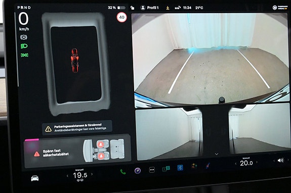 Tesla Model Y 18 of 27