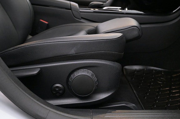 Mercedes-Benz A250 e 16 of 27