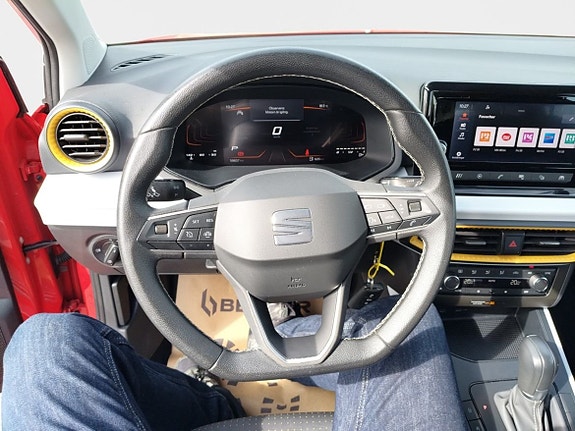 Seat Arona 12 of 15