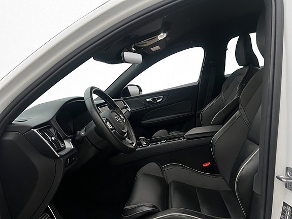 Volvo S60 13 of 30