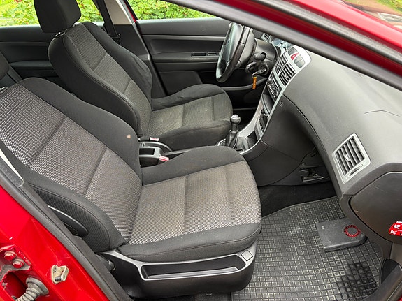 Peugeot 307 7 of 9