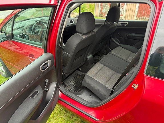 Peugeot 307 3 of 9