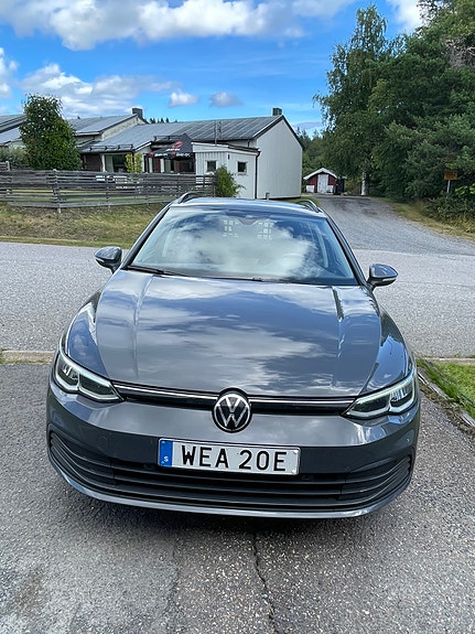 Volkswagen Golf VIII 6 of 12