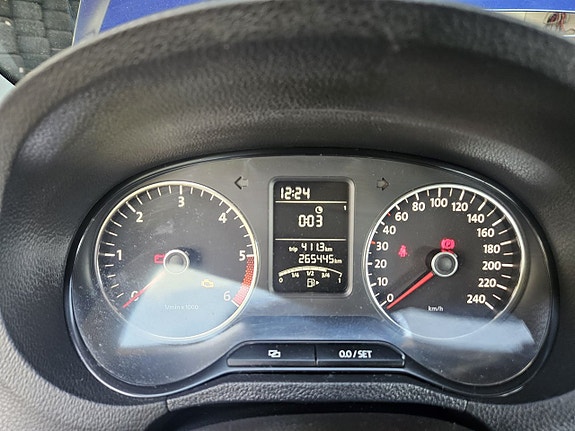 Volkswagen Polo 13 of 13