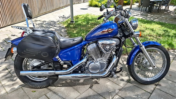 Honda VT600C Shadow 2 of 4