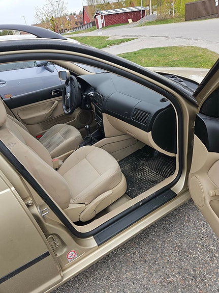 Volkswagen Golf IV 3 of 5