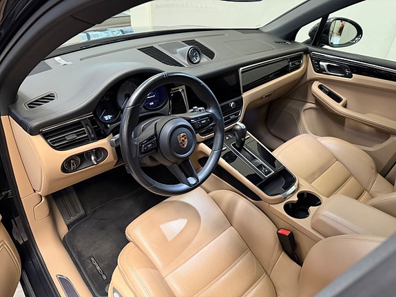 Porsche Macan S 7 of 13
