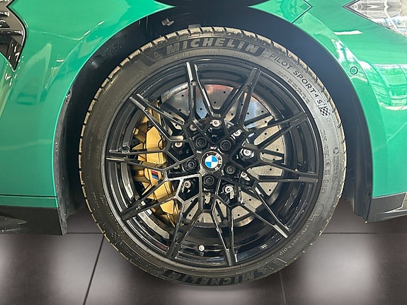 BMW M4 9 of 30