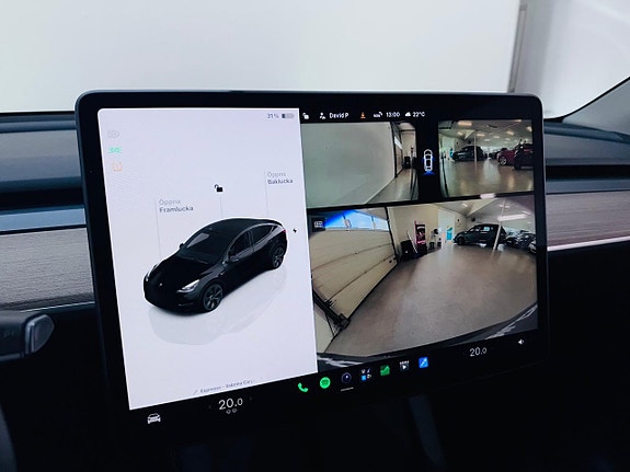 Tesla Model Y 20 of 24