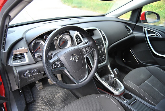 Opel Astra 6 of 7