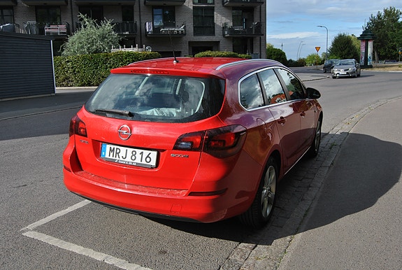 Opel Astra 4 of 7