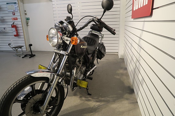 Kawasaki Z750 K1 LTD 4 of 7