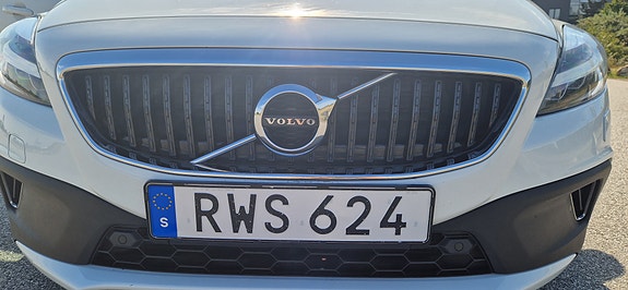 Volvo V40 Cross Country 11 of 13