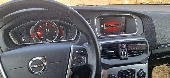 Volvo V40 Cross Country 12 of 13