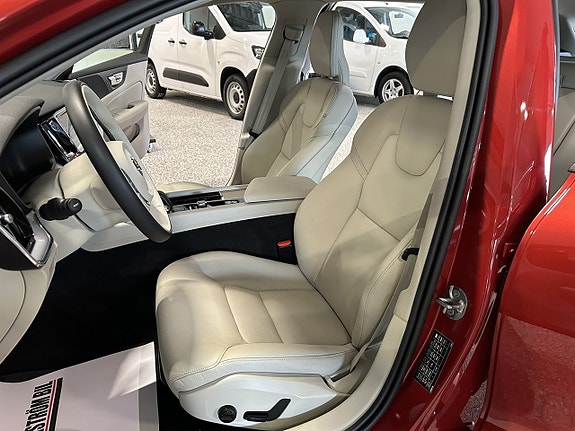 Volvo V60 14 of 27