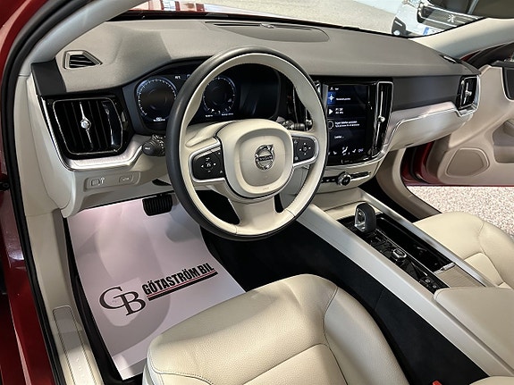 Volvo V60 13 of 27