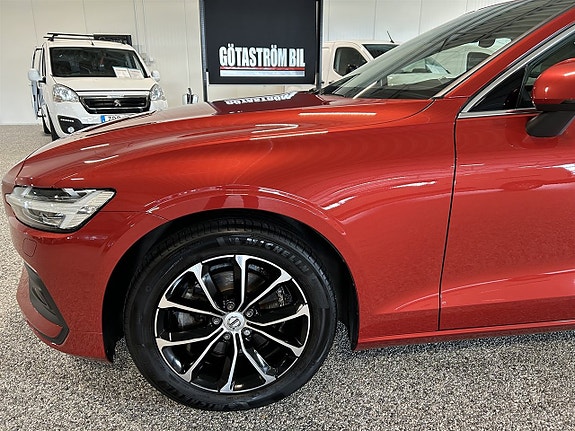 Volvo V60 10 of 27
