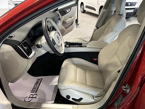 Volvo V60 12 of 27