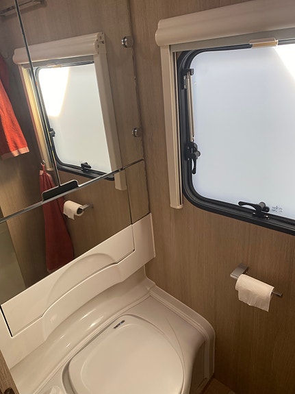 Adria Adora 573PT 7 of 15