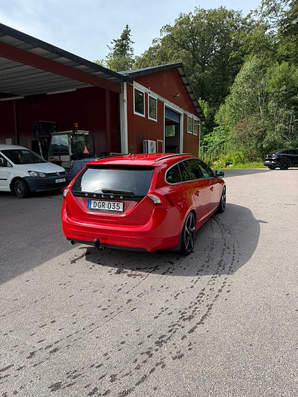 Volvo V60 4 of 11