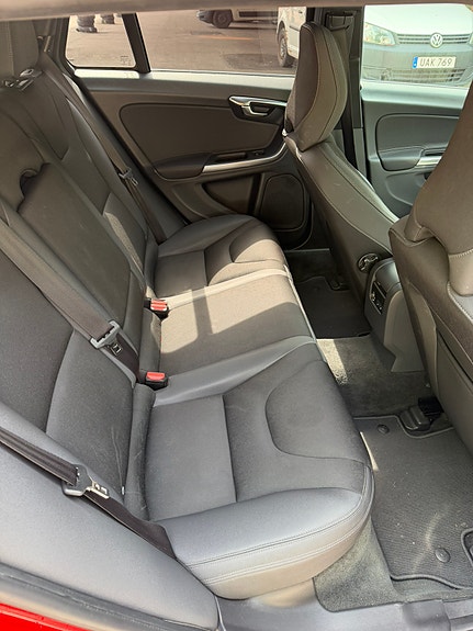 Volvo V60 6 of 11