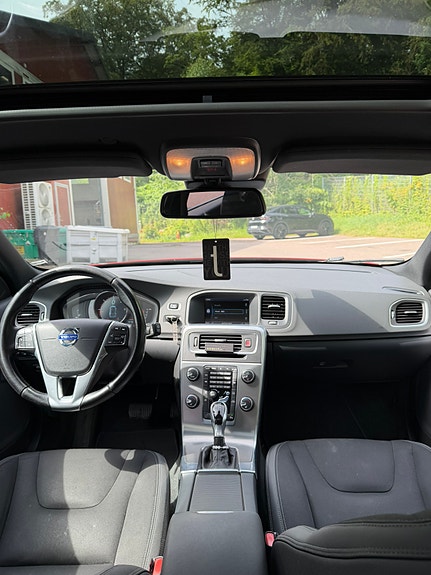 Volvo V60 7 of 11
