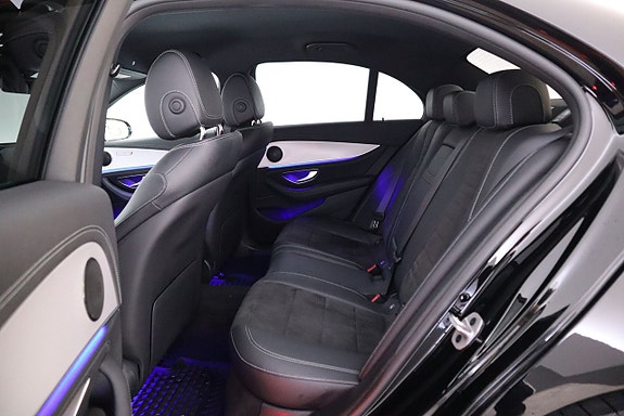 Mercedes-Benz E220 13 of 22
