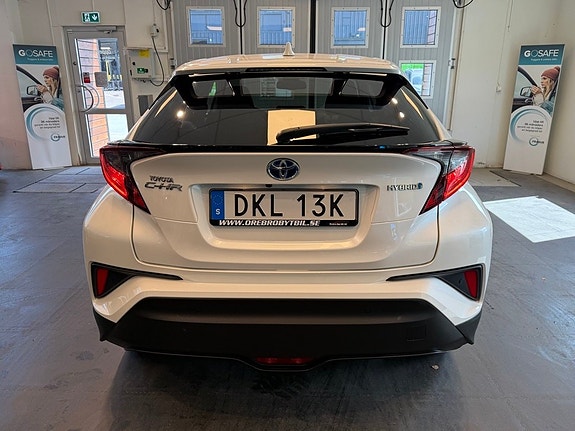 Toyota C-HR 27 of 28