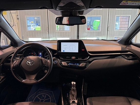 Toyota C-HR 5 of 28