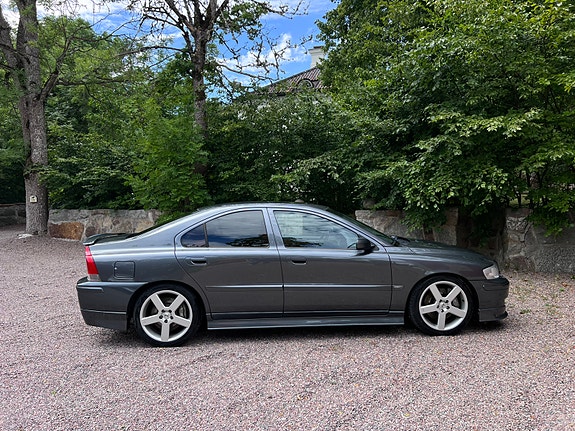 Volvo S60 2 of 15