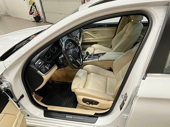 BMW 520 4 of 7