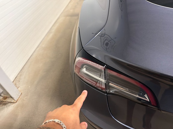 Tesla Model 3 15 of 18